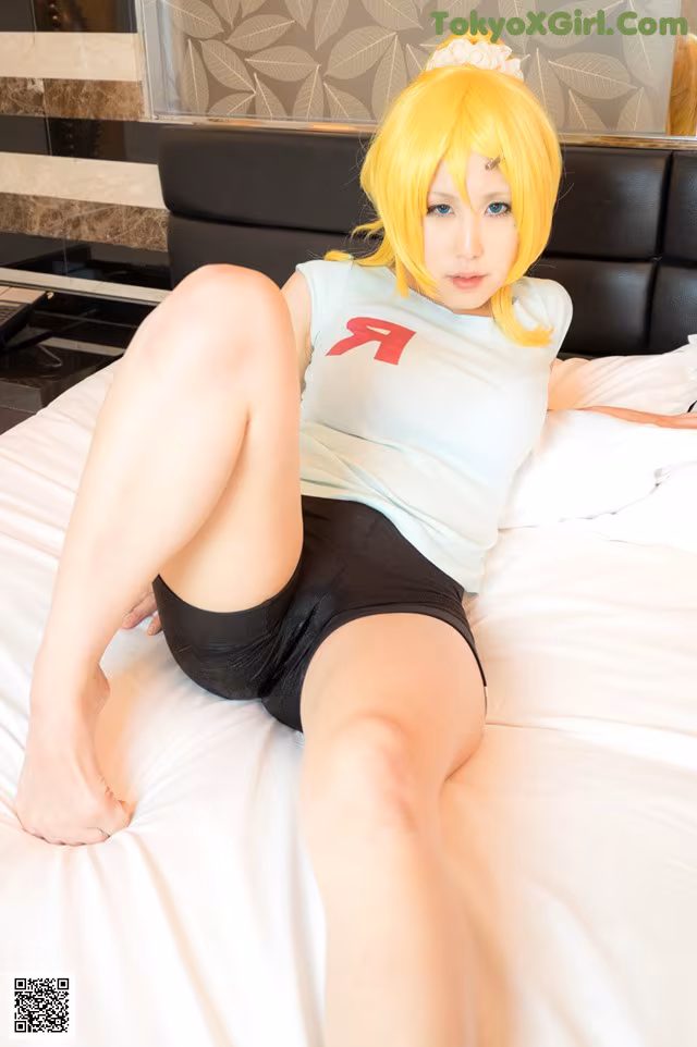 Cosplay Sayla - Stsr Lovely Milf